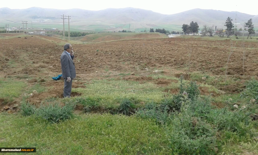 به زیر کشت رفتن چندین هکتار از زمین های آموزشکده فنی و حرفه ای دختران خرم آباد 3
