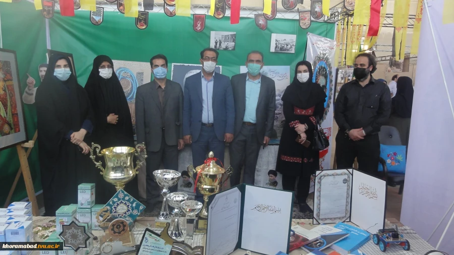 حضور غرفه دانشگاه فنی و حرفه ای لرستان در نمایشگاه دفاع مقدس  3