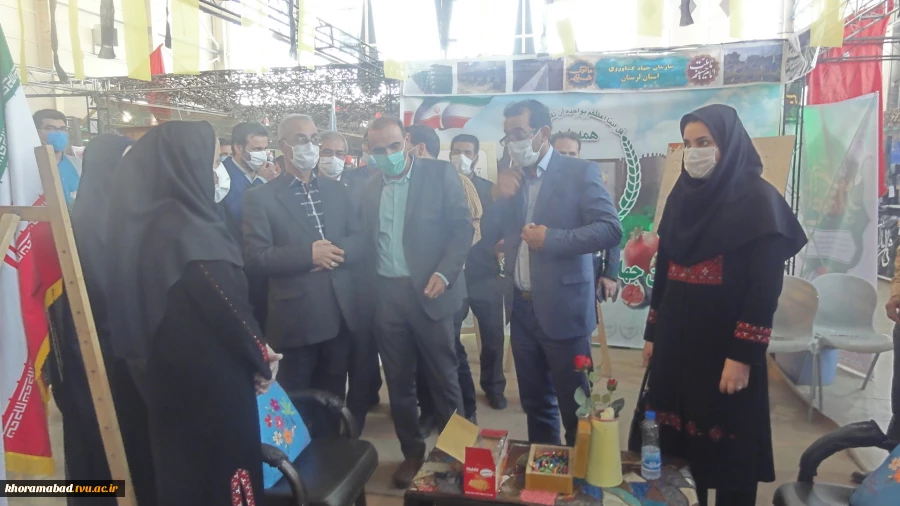 حضور غرفه دانشگاه فنی و حرفه ای لرستان در نمایشگاه دفاع مقدس  5