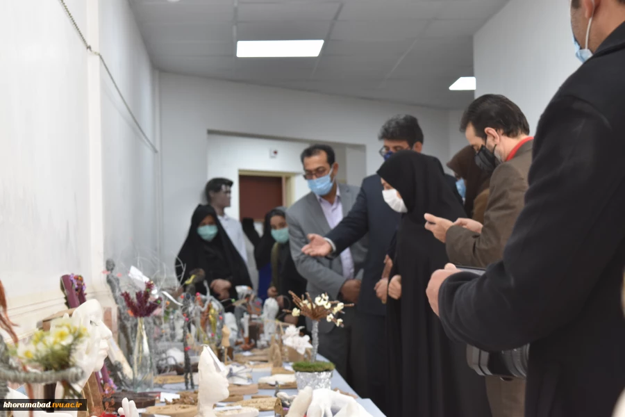 رونمایی از پوستر جشنواره مد و لباس دانشگاه فنی و حرفه ای استان لرستان 8