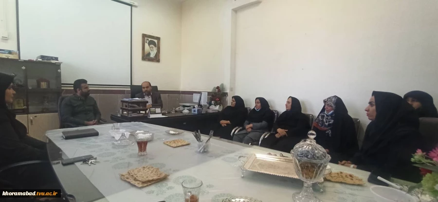 برگزاری جلسه شورای اداری 4
