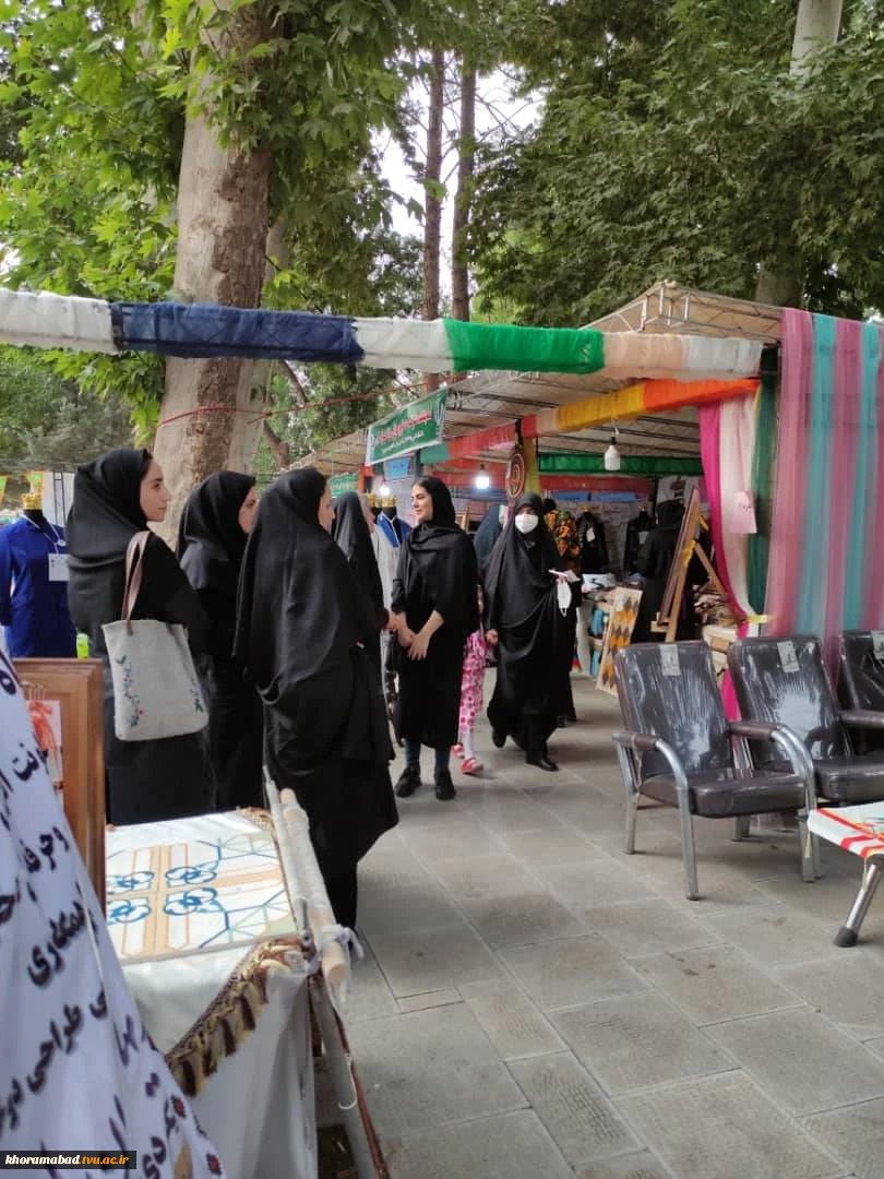 برپایی نمایشگاه توانمندی های بانوان استان لرستان 3