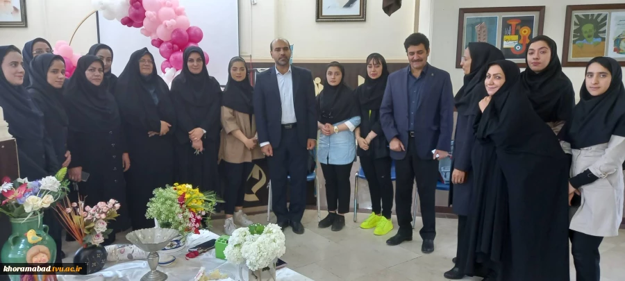 برگزاری نمایشگاه دستاوردهای اساتید و دانشجویان رشته گرافیک 7