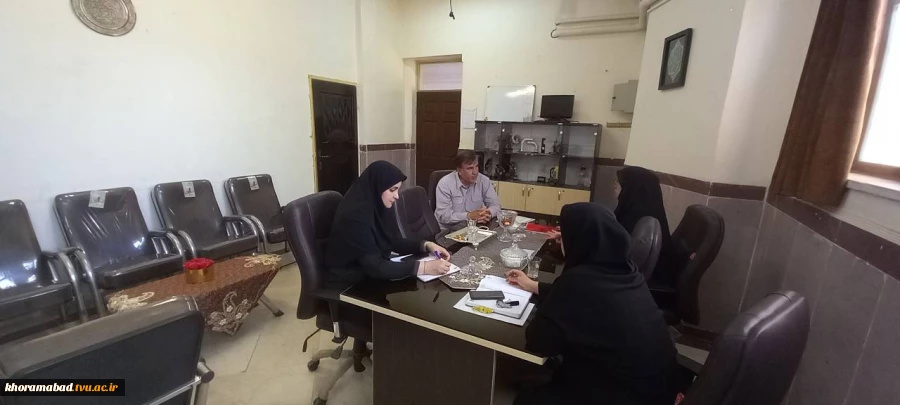 جلسه با جهاد کشاورزی جهت اخذ مجوز گلخانه کشت صیفی جات 2