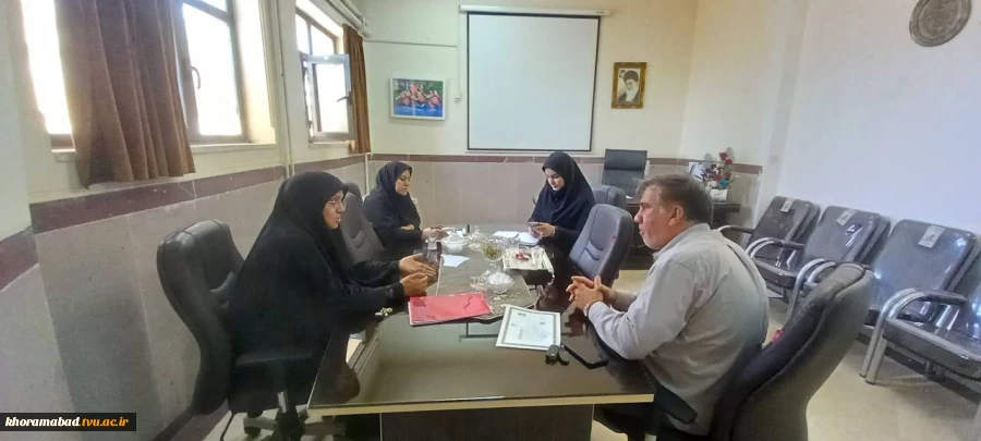 جلسه با جهاد کشاورزی جهت اخذ مجوز گلخانه کشت صیفی جات 4