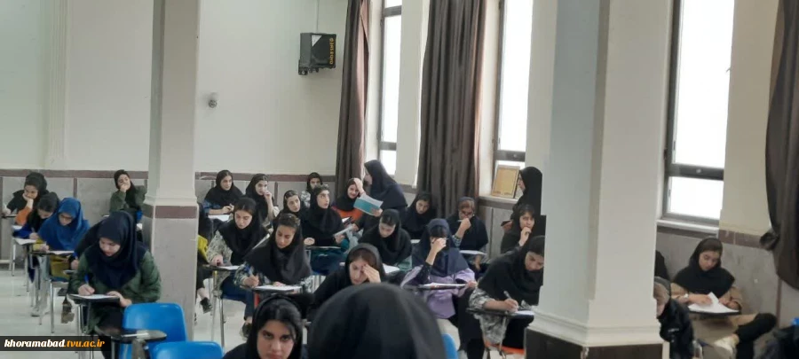 بازدید نماینده محترم دفتر نظارت، ارزیابی و تضمین کیفیت دانشگاه فنی و حرفه ای و نماینده استانی از دانشکده فنی و حرفه ای دختران خرم آباد 5