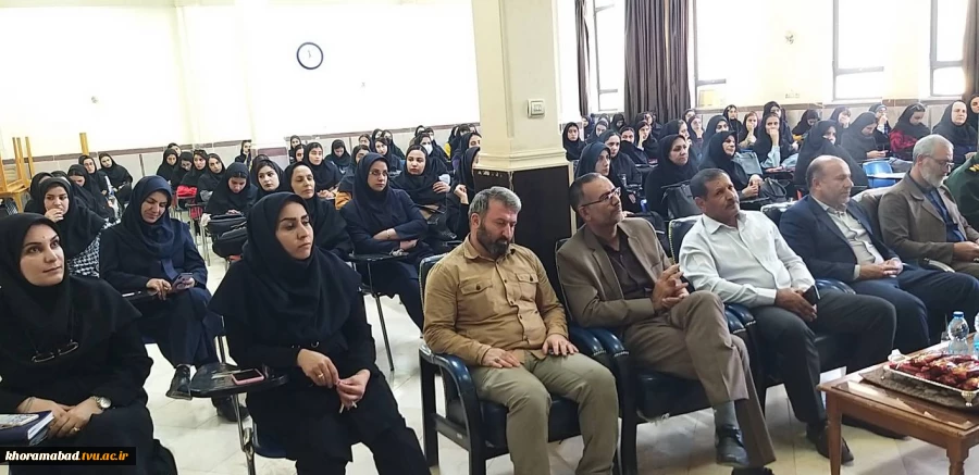 برگزاری یادواره شهدا در دانشکده فنی و حرفه ای دختران خرم آباد 4