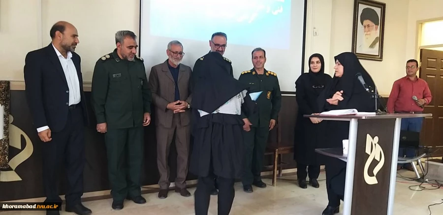 برگزاری یادواره شهدا در دانشکده فنی و حرفه ای دختران خرم آباد 5
