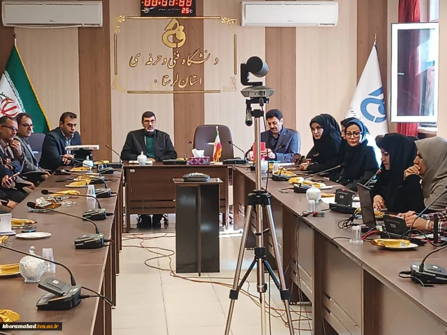 برگزاری نشست جهاد تبیین با موضوع حماسه ۹ دی ماه 4