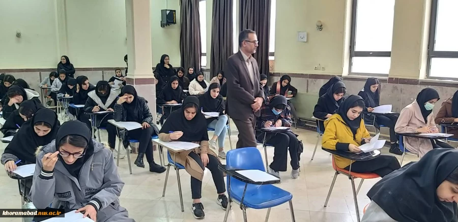 بازدید ریاست محترم استانی، مدیر کل حراست و رئیس دانشکده از حوزه امتحانات  پایان ترم نیمسال اول سالتحصیلی 1403-1402 دانشجویان 
 2
