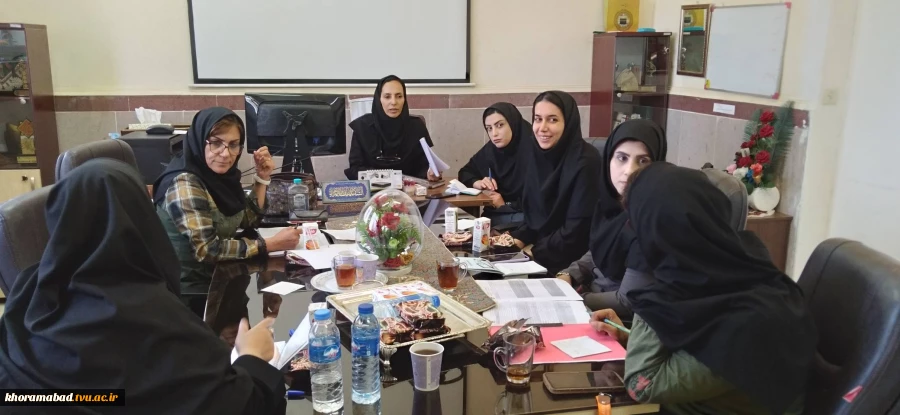 جلسه هم اندیشی گروه گرافیک 3