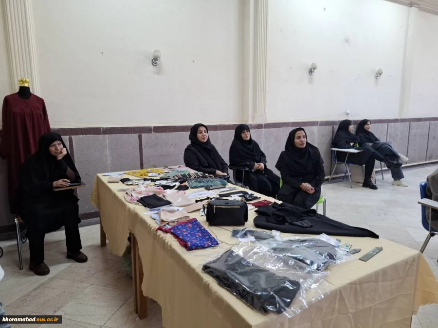 برپایی نمایشگاه عفاف و حجاب دانشکده ملی مهارت دختران خرم‌آباد  2