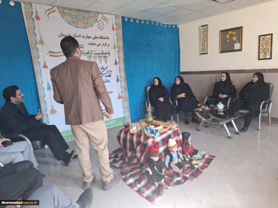 افتتاحیه نمایشگاه مد و لباس به مناسبت گرامیداشت ایام الله دهه فجر 4