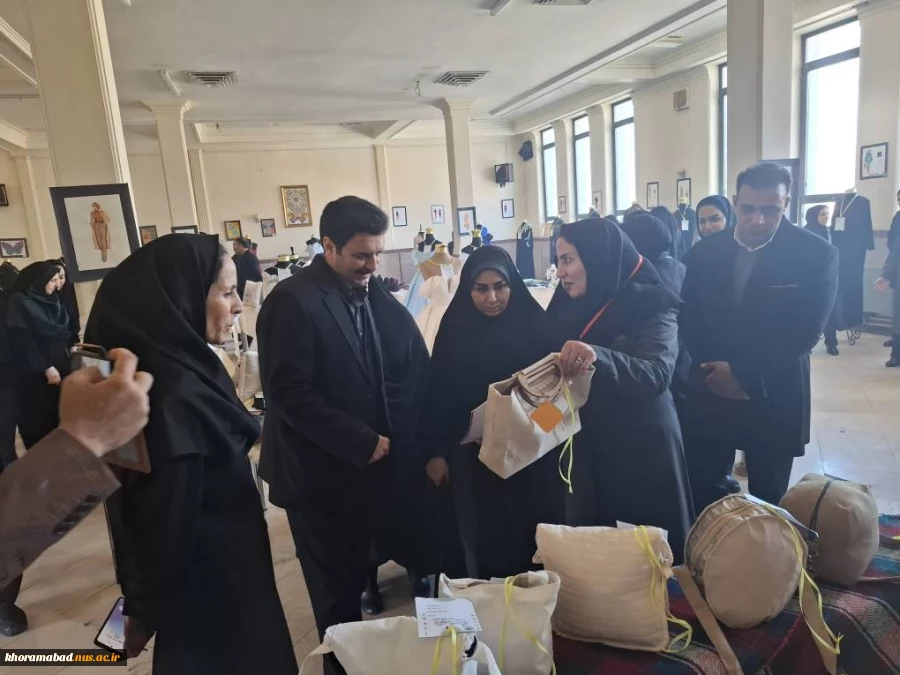 افتتاحیه نمایشگاه مد و لباس به مناسبت گرامیداشت ایام الله دهه فجر 5