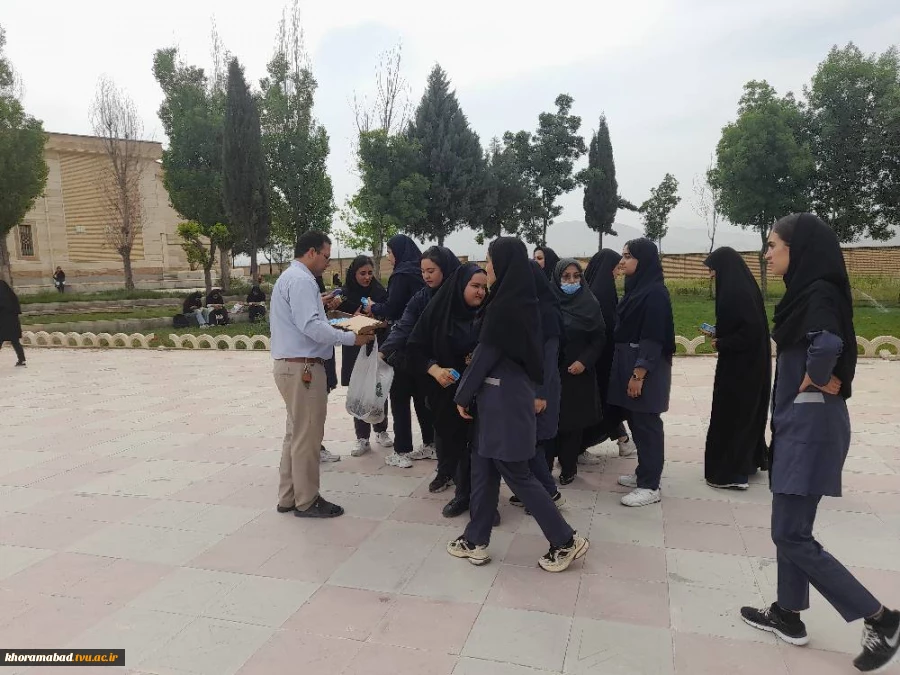بازدید دانش آموزان هنرستانهای مختلف از دانشکده 3