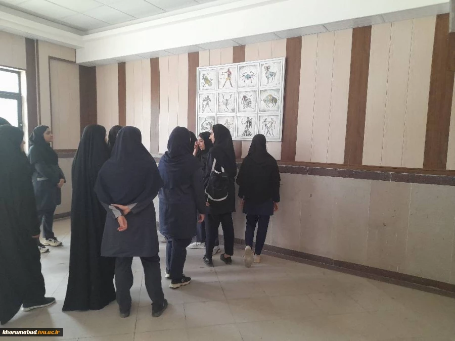 بازدید دانش آموزان هنرستانهای مختلف از دانشکده 7