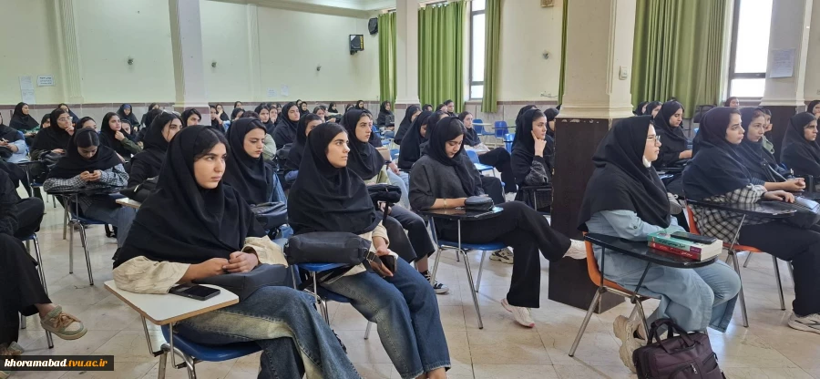 برگزاری مراسم توجیهی و خوش آمدگویی دانشجویان  4