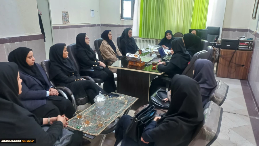 برگزاری شورای آموزشی گروه برق و کامپیوتر  2