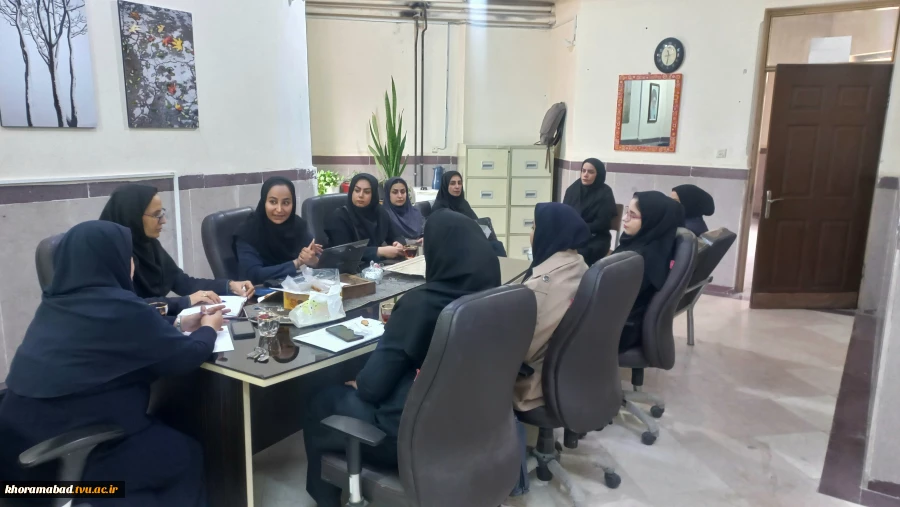 برگزاری شورای آموزشی گروه برق و کامپیوتر  4