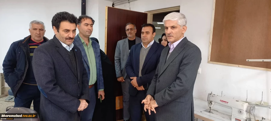 بازدید معاون هماهنگی امور عمرانی استانداری لرستان از طرح‌های نیمه‌تمام دانشگاه ملی مهارت استان 4