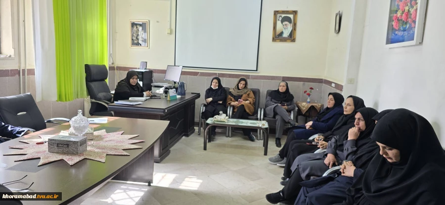 اولین جلسه کار گروه کمیته بحران دانشکده ملی مهارت دختران خرم آباد 3