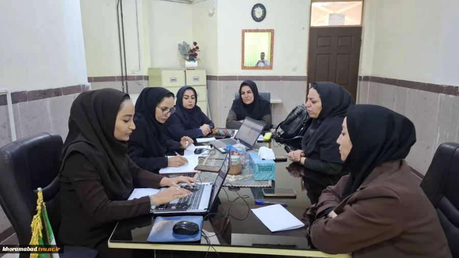 جلسه کار گروه آموزشی جهت برنامه ریزی پذیرش دانشجو  3