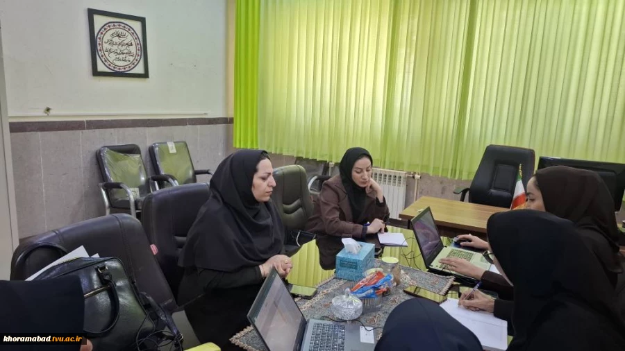 جلسه کار گروه آموزشی جهت برنامه ریزی پذیرش دانشجو  4