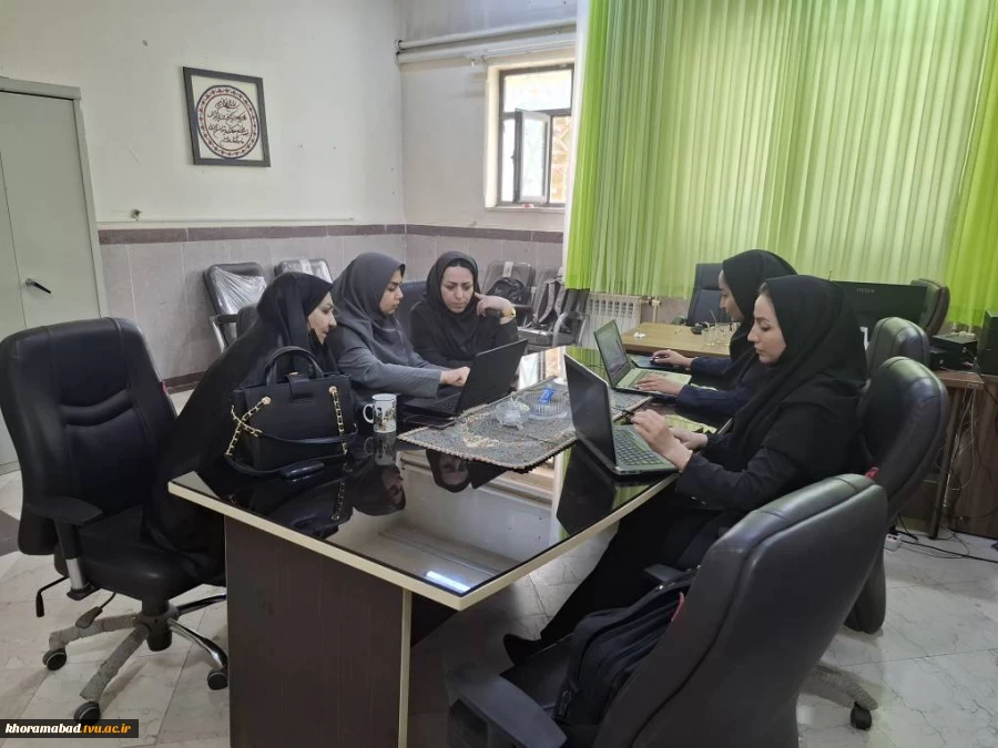 برگزاری جلسه بررسی مدارک اساتید سر آمد آموزشی 3