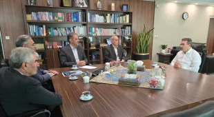 به منظور پیگیری نامه رؤسای سه دانشگاه پهنه گستر کشور، با موضوع افزایش حقوق کارمندان دانشگاه‌ها صورت گرفت 4